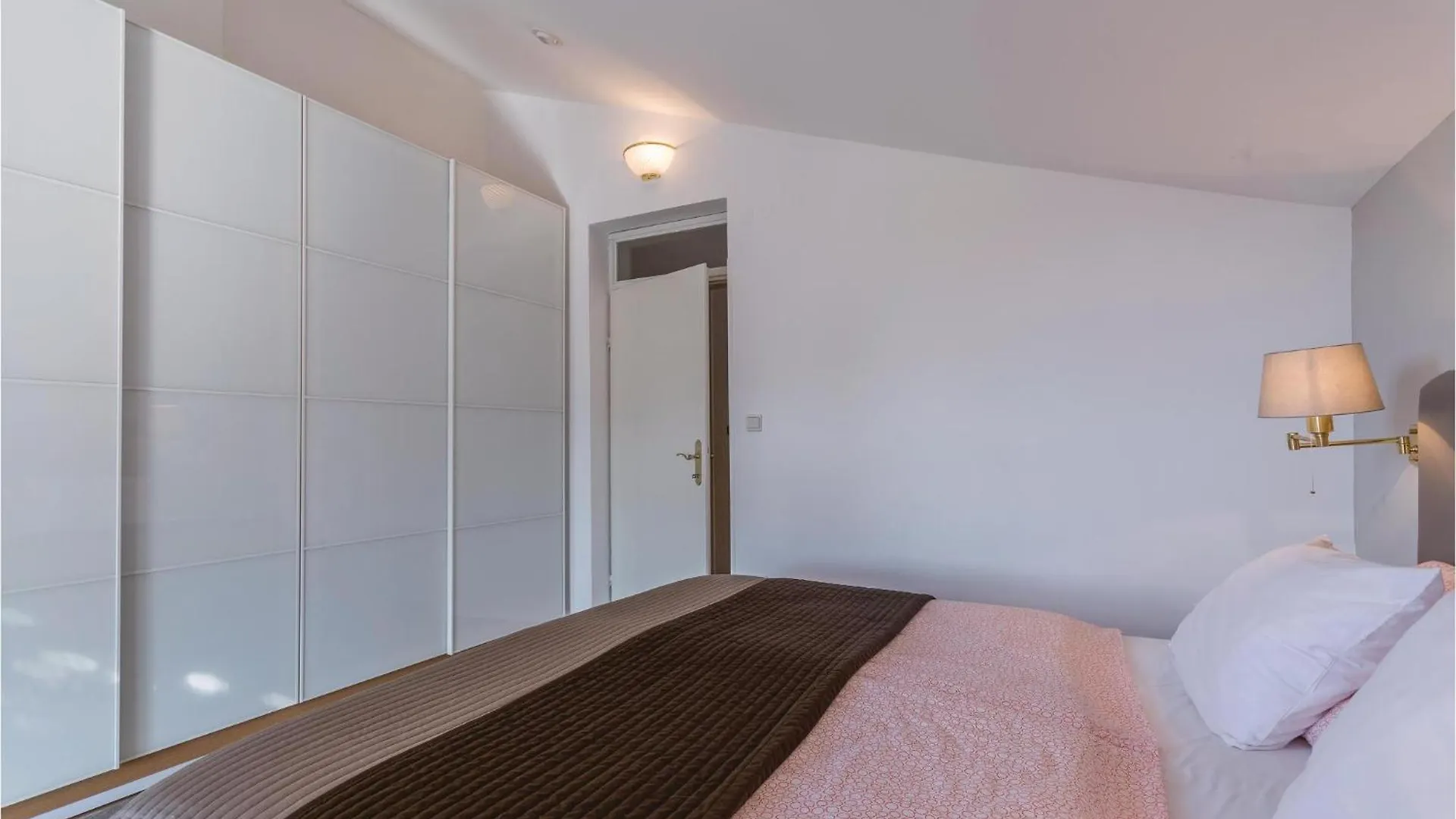 Stunning Apartment In Pula With House Sea View