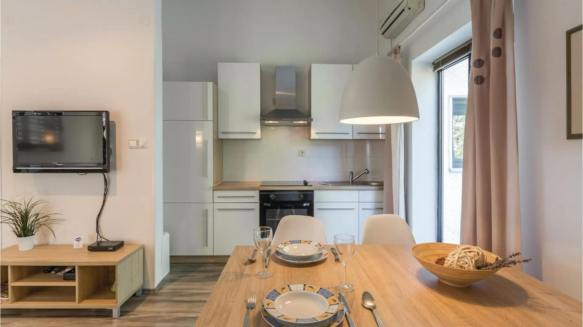 Stunning Apartment In Pula With House Sea View
