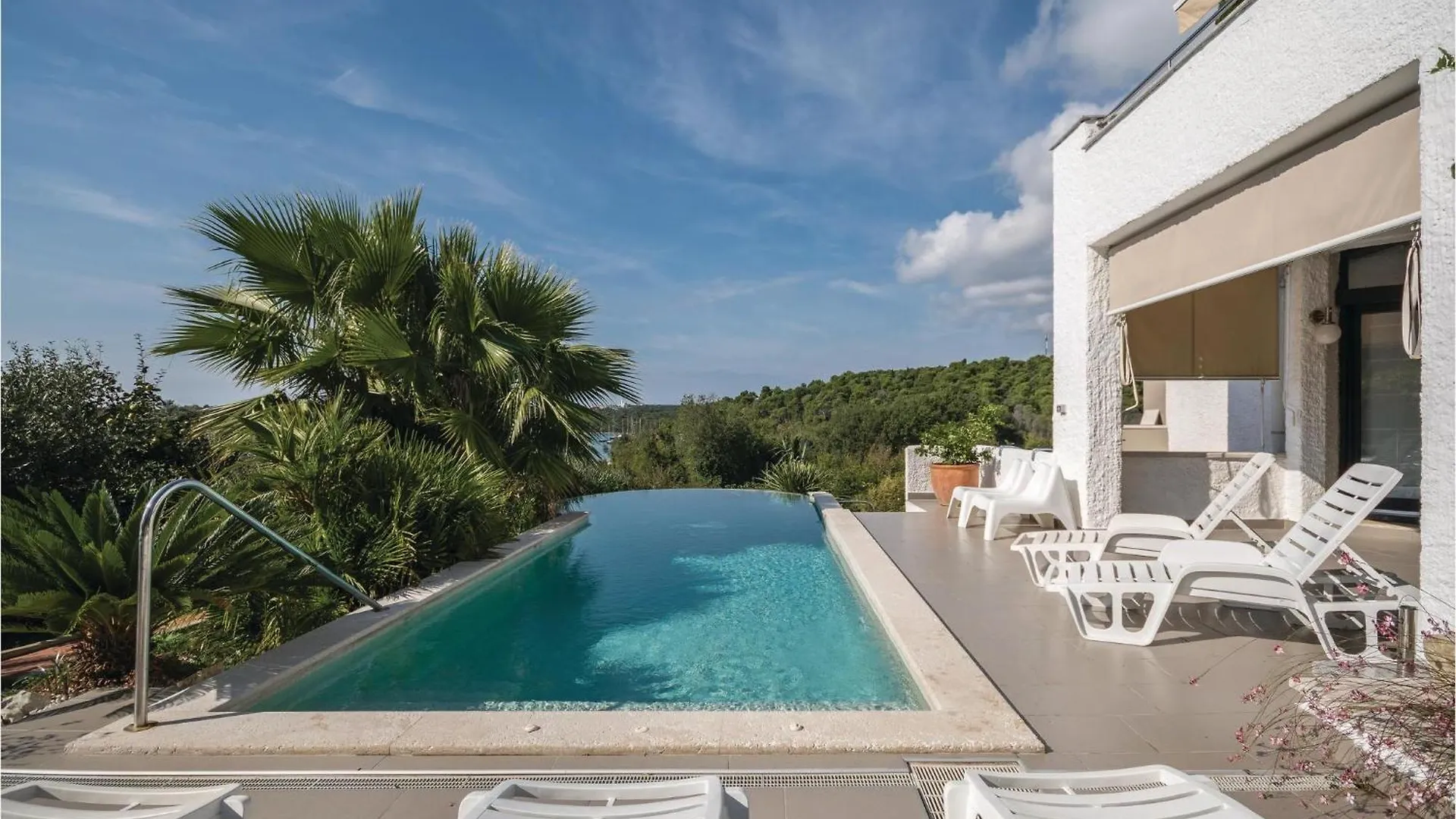 Stunning Apartment In Pula With House Sea View 0*,