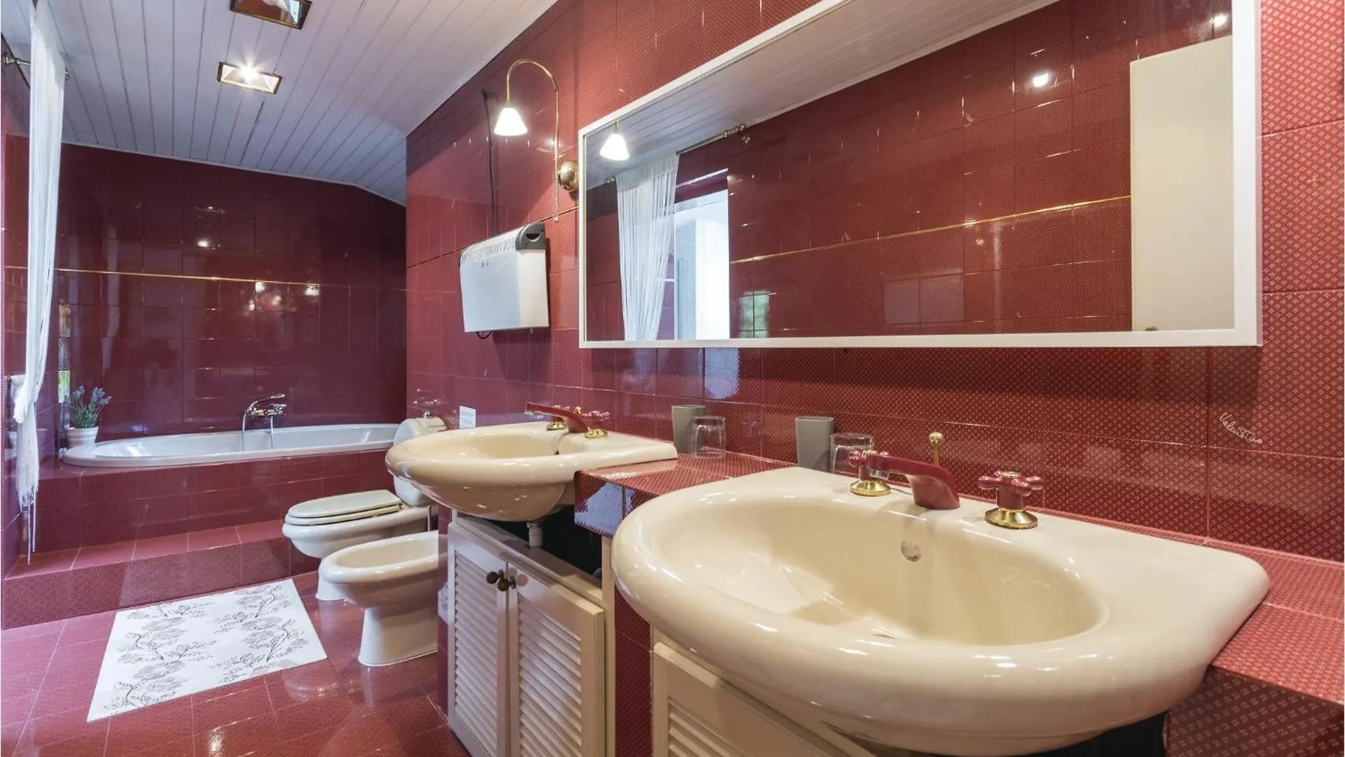 Stunning Apartment In Pula With House Sea View 0*,  Chorvatsko